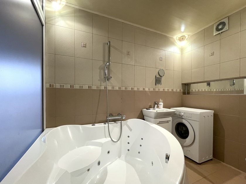 Квартира посуточно Конституции Казахстана, 29 — фото 1